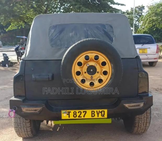 Suzuki Escudo 2000 Matt Black
