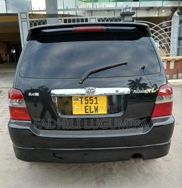 Toyota Kluger 2004 Black