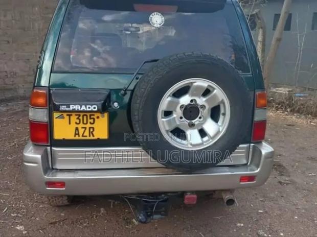 Toyota Land Cruiser Prado 2000 Green