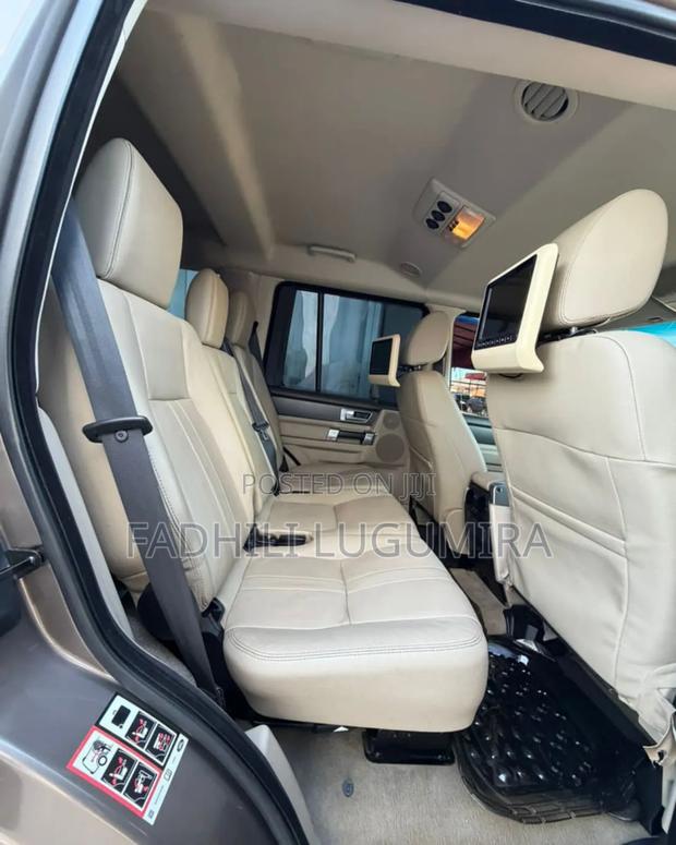 Land Rover Discovery 2016 Gray