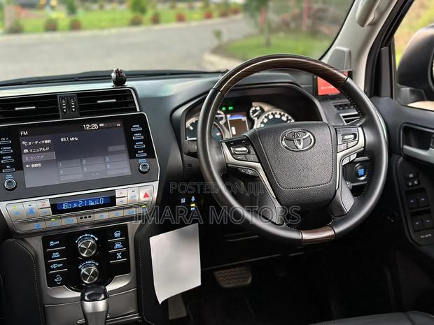Toyota Land Cruiser Prado 2020 Black