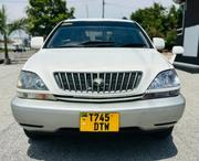 Toyota Harrier 2002 White for sale