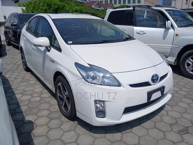 Toyota Prius 2012 White