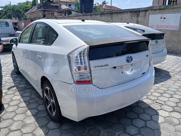 Toyota Prius 2012 White