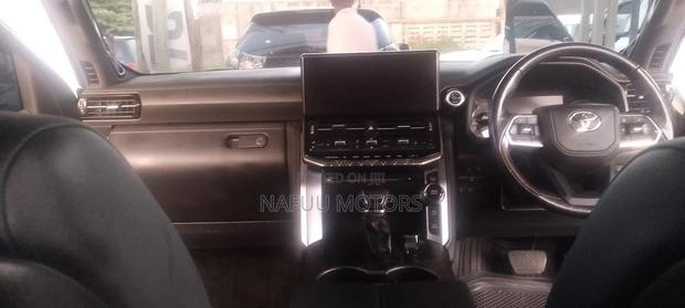 Toyota Land Cruiser 2024 Black