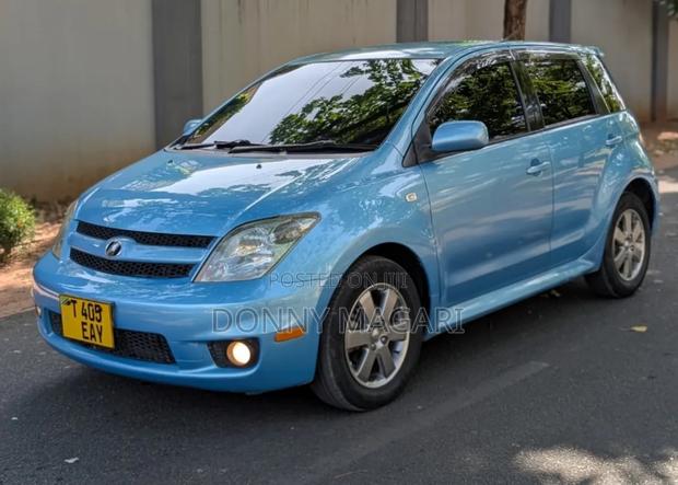 Toyota IST 2006 Blue