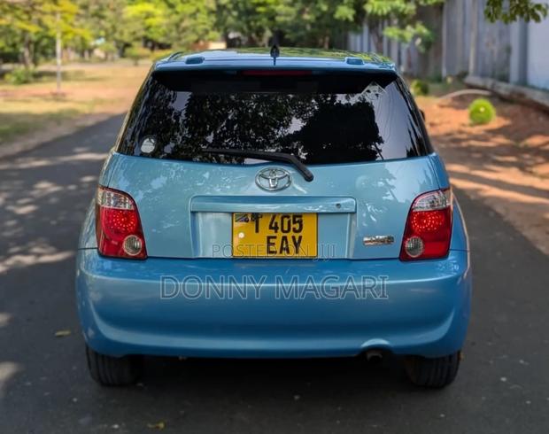Toyota IST 2006 Blue