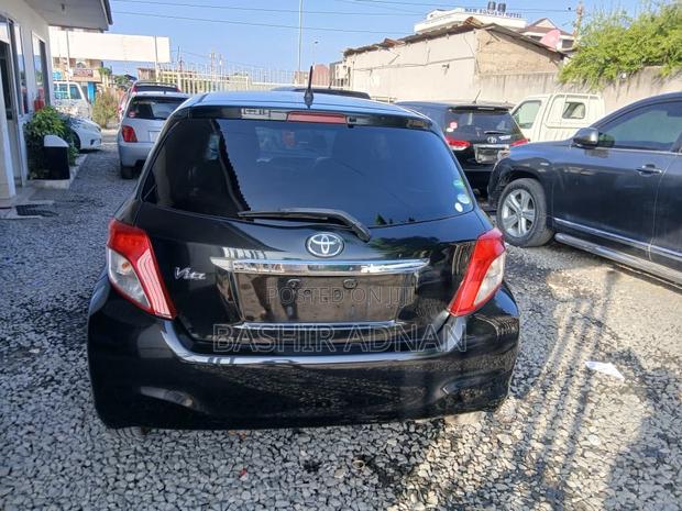 Toyota Vitz 2012 Black