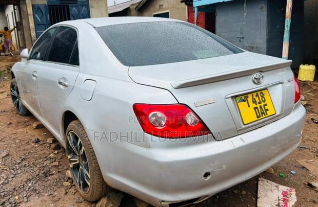 Toyota Mark X 2005 Silver