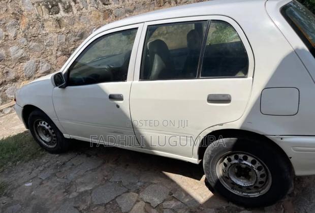 Toyota Starlet 2000 White