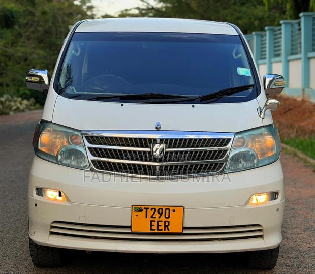Toyota Harrier 2005 White