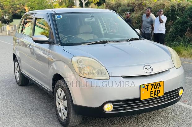 Mazda Verisa 2005 Silver