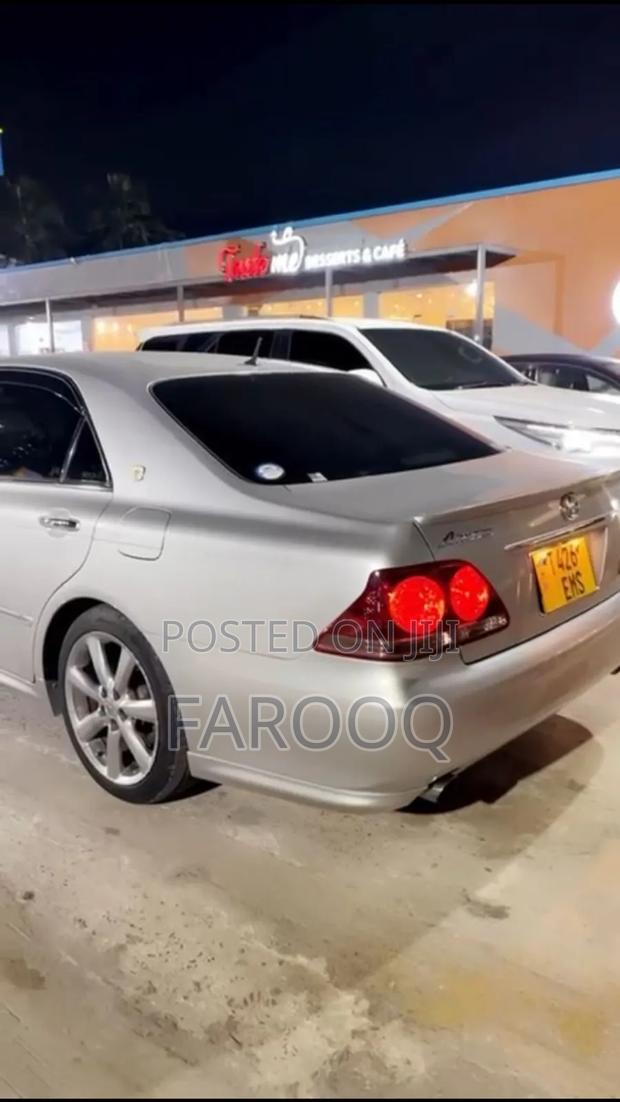 Toyota Crown 2006 Silver