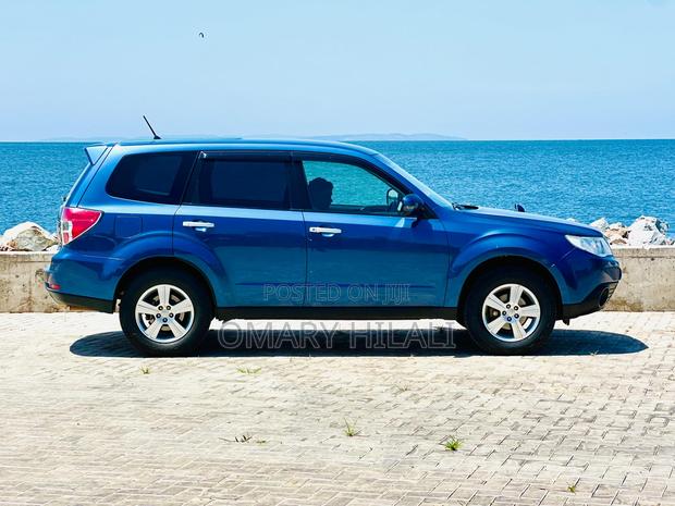 Subaru Forester 2011 Blue