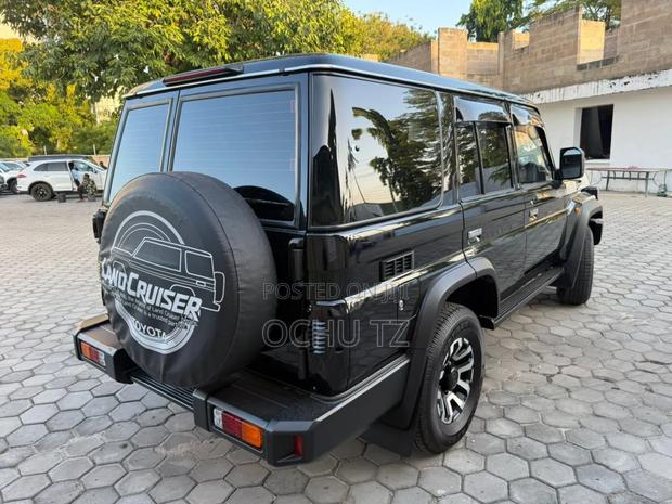 Toyota Land Cruiser 2024 Black