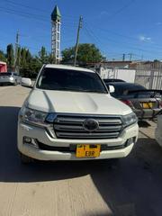 Toyota Land Cruiser 2017 White for sale