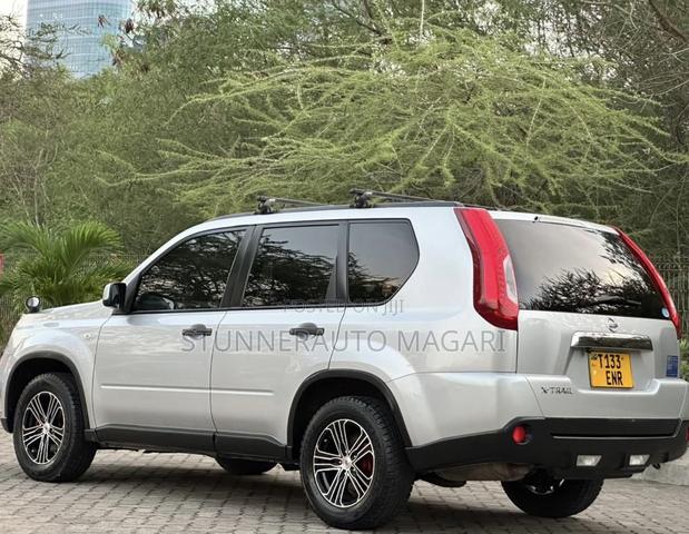 Nissan X-Trail 2012 Silver
