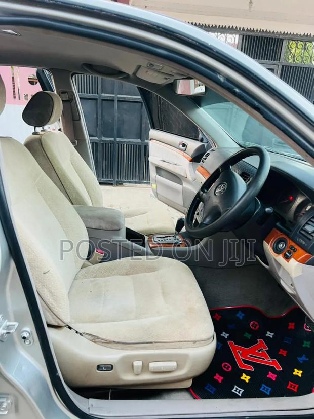 Toyota Mark II 2002 Silver
