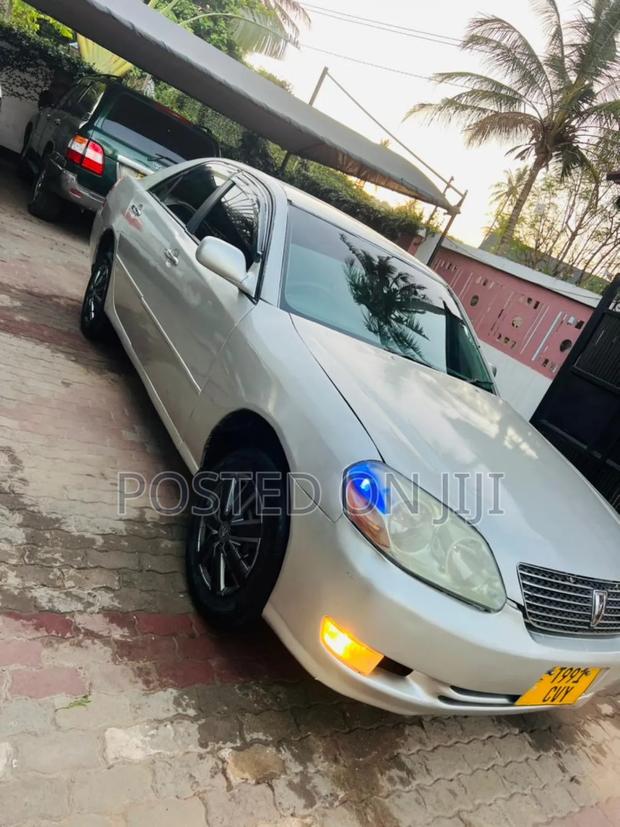 Toyota Mark II 2002 Silver