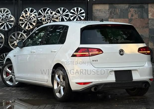 Volkswagen Golf GTI 2014 Off white