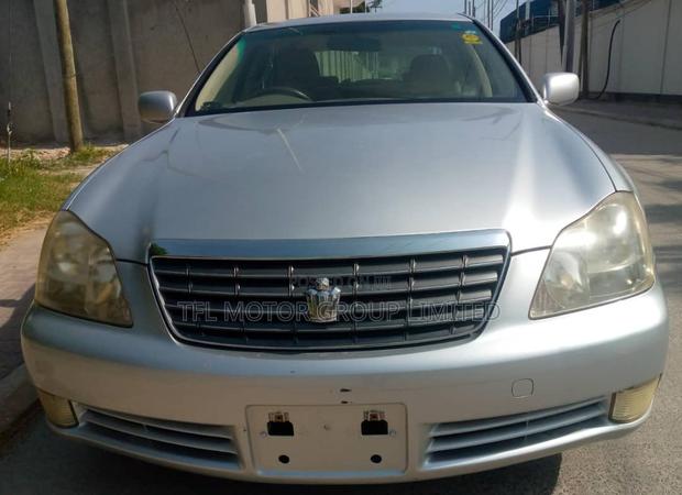Toyota Crown Royale 2005 Silver
