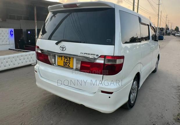Toyota Alphard 2003 White