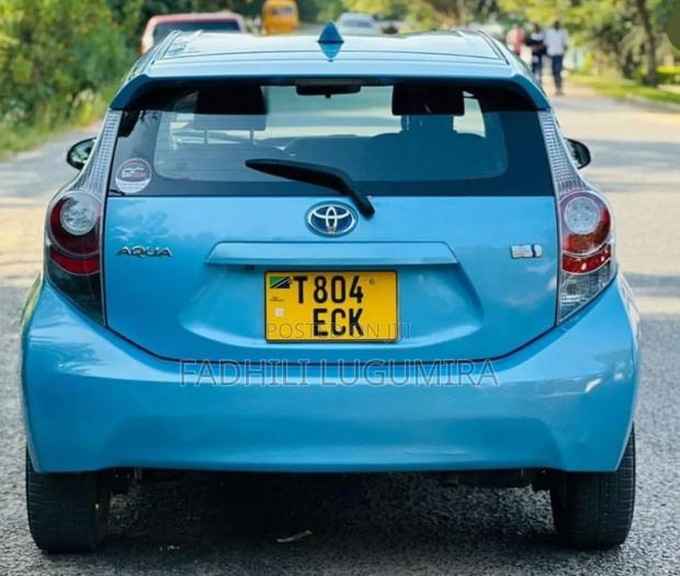 Toyota Aqua 2013 Blue