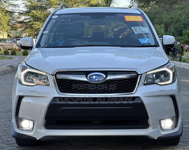 Subaru Forester 2.0XT Touring 4dr SUV AWD (2.0L 4cyl Turbo CVT) 2014 White