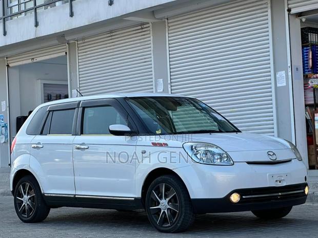 Mazda Verisa 2010 White