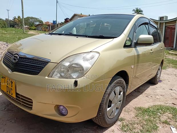 Toyota Corolla Spacio 2004 Green