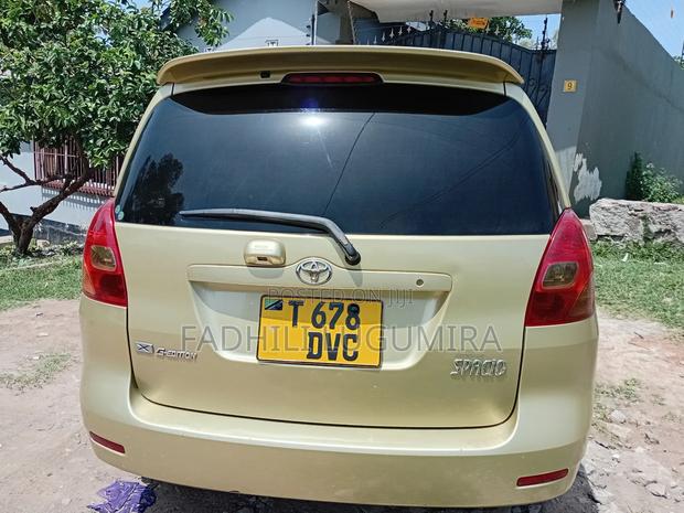 Toyota Corolla Spacio 2004 Green