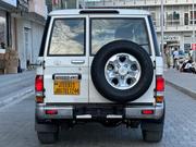 Toyota Land Cruiser 4.0 V6 DLX 2014 White for sale
