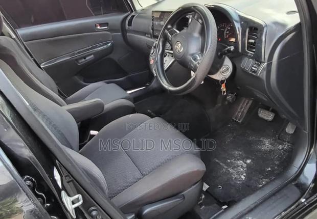 Toyota Wish 2004 Black