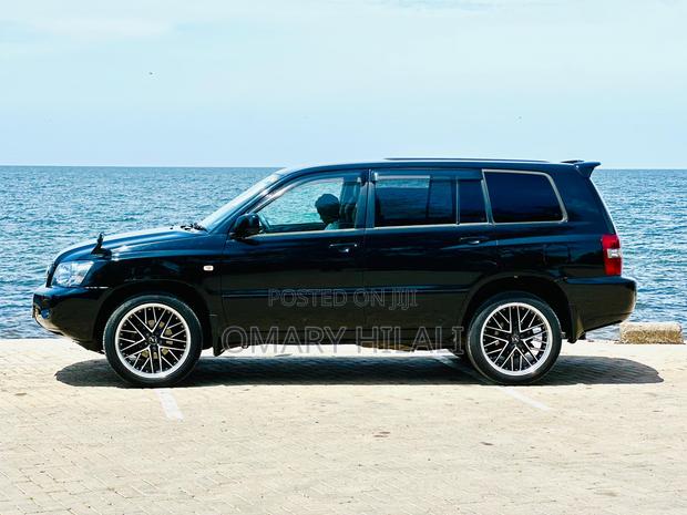 Toyota Kluger 2004 Black