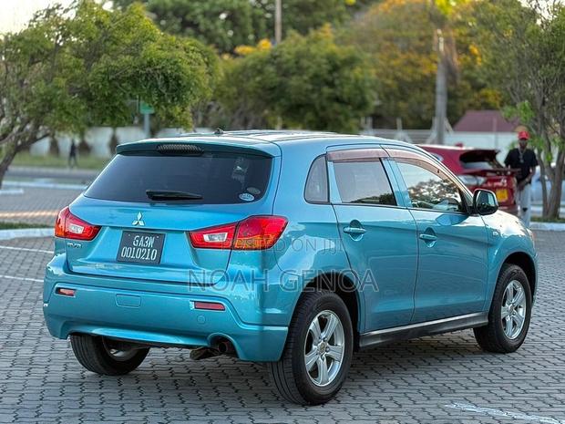 Mitsubishi RVR 2010 Blue