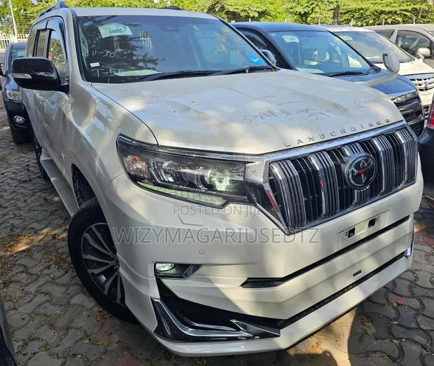 Toyota Land Cruiser Prado 2.7 2020 White
