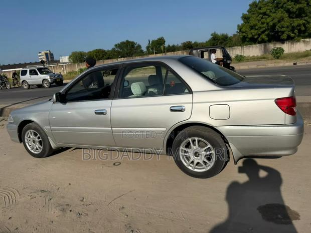 Toyota Carina 2001 Silver