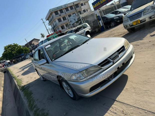 Toyota Carina 2001 Silver