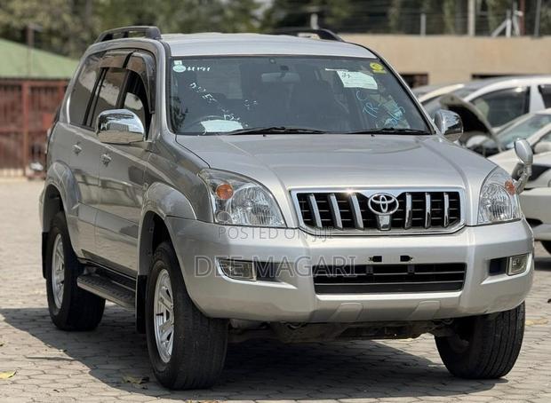 Toyota Land Cruiser Prado 2004 Silver
