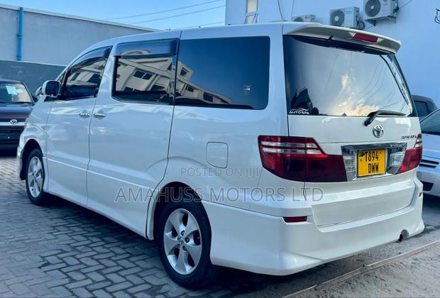 Toyota Alphard 2006 White