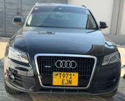 Audi Q5 2010 Black for sale