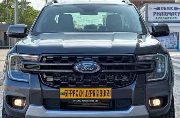 Ford Ranger Wildtrak 2024 Matt Black