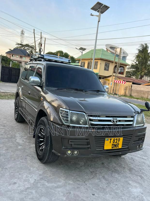 Toyota Land Cruiser Prado 2003 Green