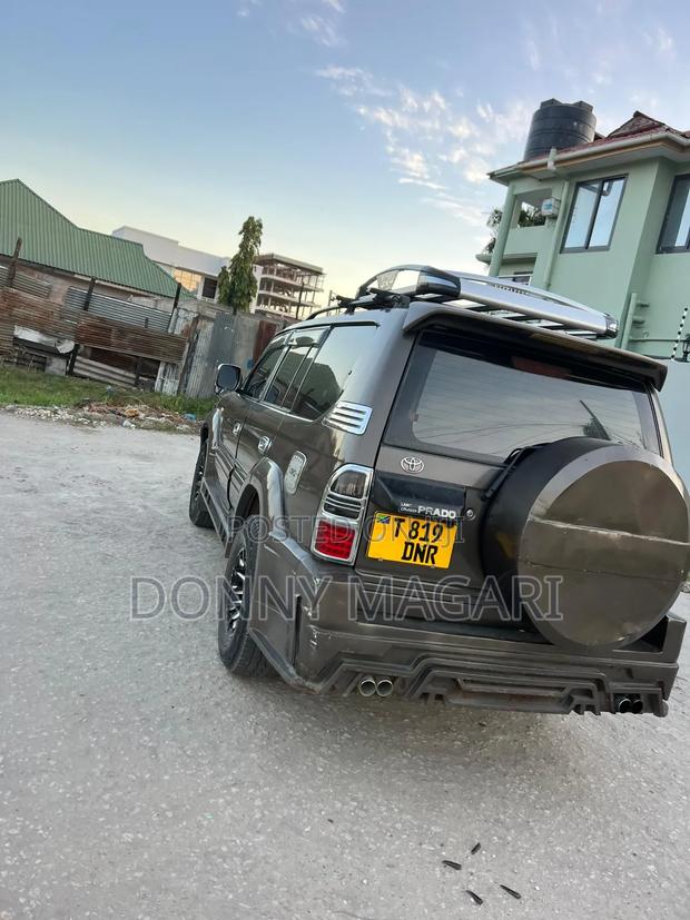Toyota Land Cruiser Prado 2003 Green
