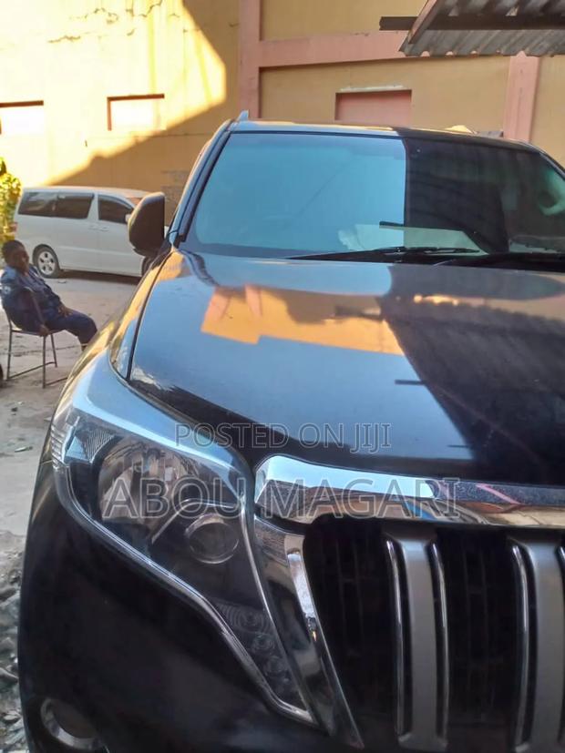 Toyota Land Cruiser Prado 2010 Black