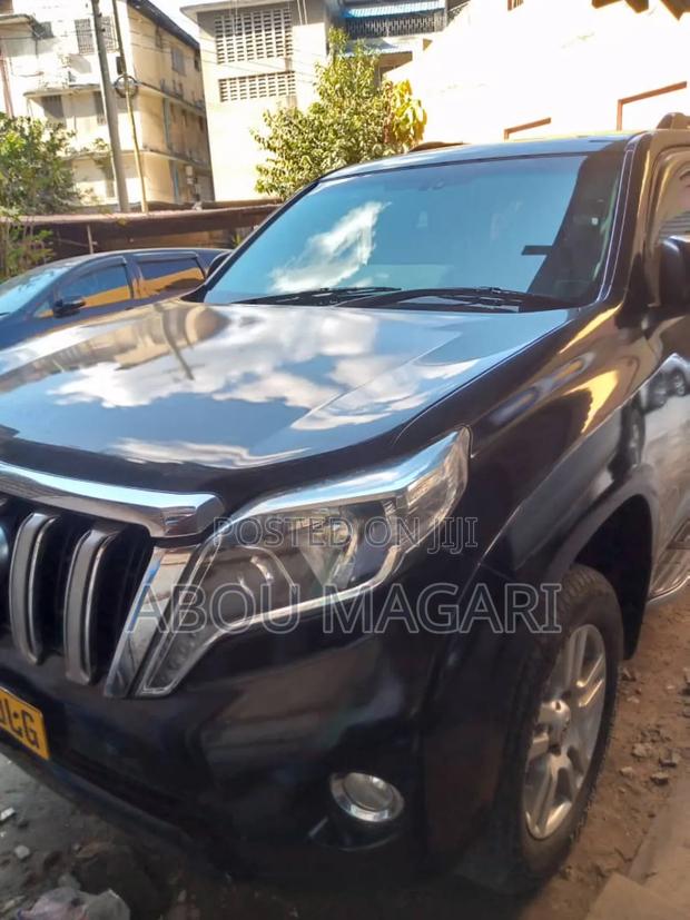 Toyota Land Cruiser Prado 2010 Black