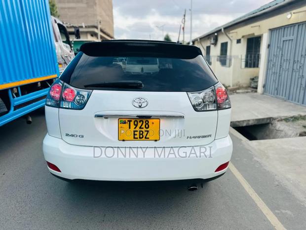 Toyota Harrier 2007 White