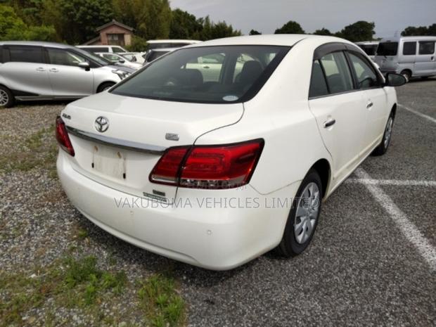 Toyota Premio 2017 Pearl
