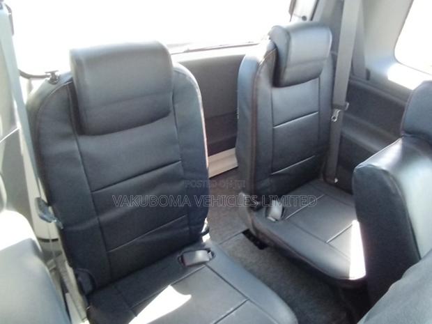 Toyota Sienta 2011 Pearl