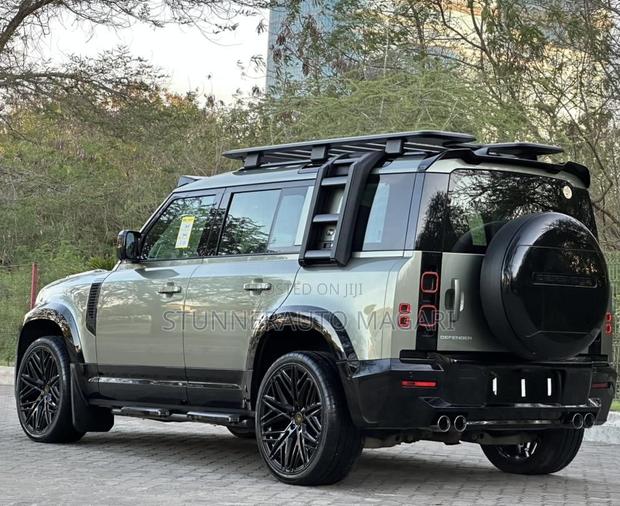 New Land Rover Defender 2022 Green